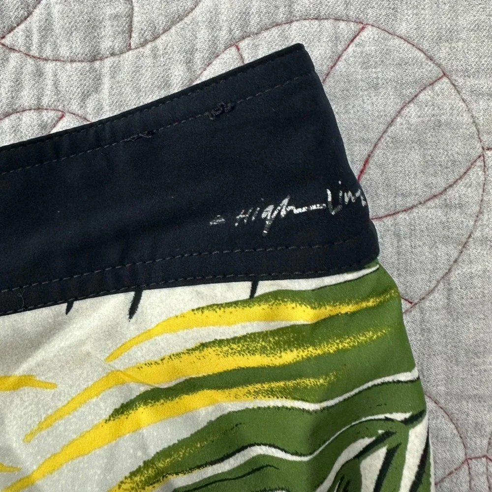 Quiksilver Board Shorts White Green‎ Tropical Highline Sub Tropic / Mens 32